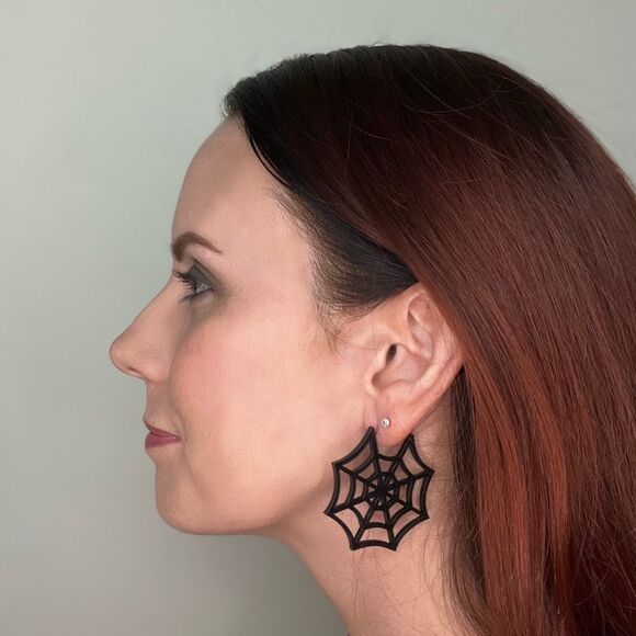 No Brand Jewelry - Halloween Goth‎ Black Acrylic Spiderweb Hoop Earrings